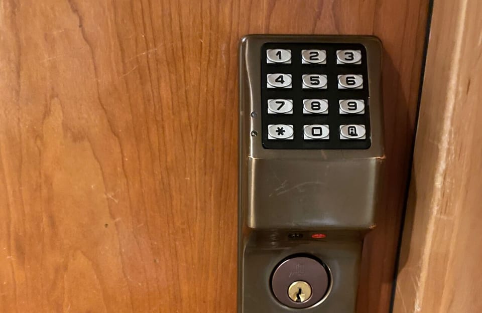 Keypad entrance lock for self check-in