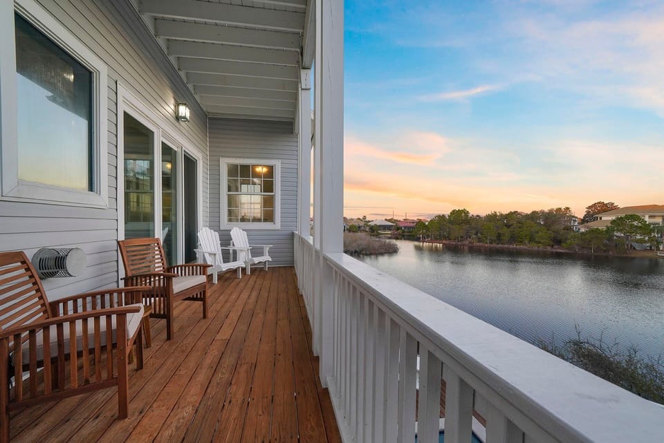 The Great Escape - Crystal Beach - Balcony & Waterview