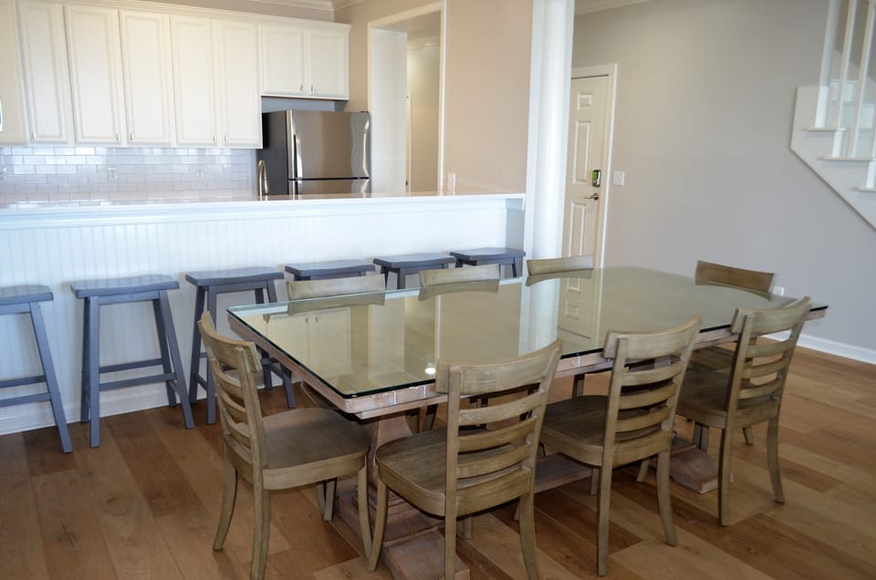 Dining area with extra bar seating
