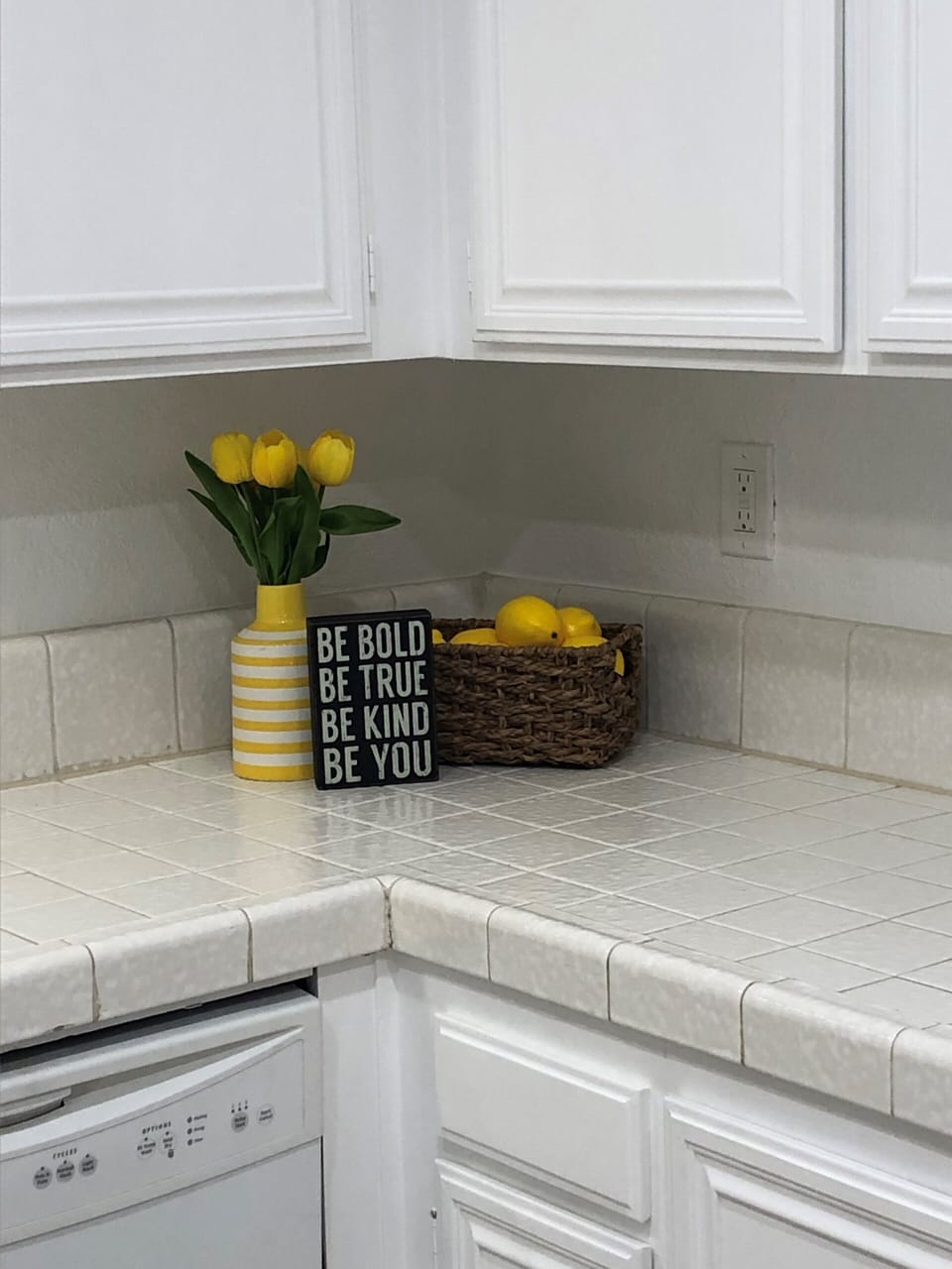 Clean and bright kitchen.