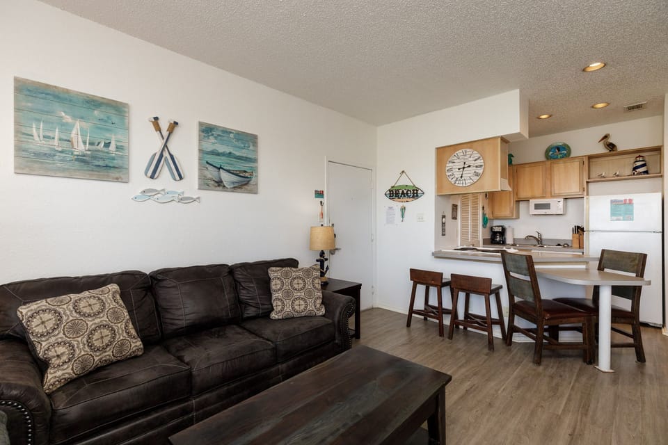 Living area with queen size sleeper sofa