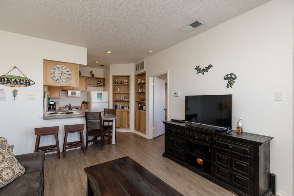 Take advantage of the added luxury of more space and privacy than any hotel could offer