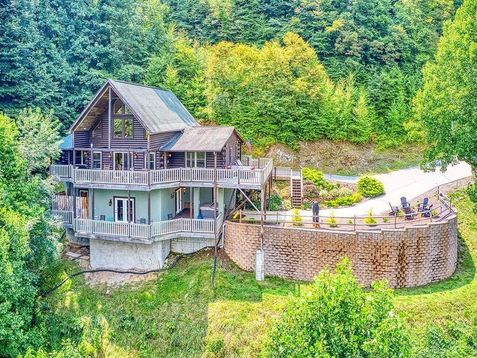 Drone footage of our wonderful home: Valley View