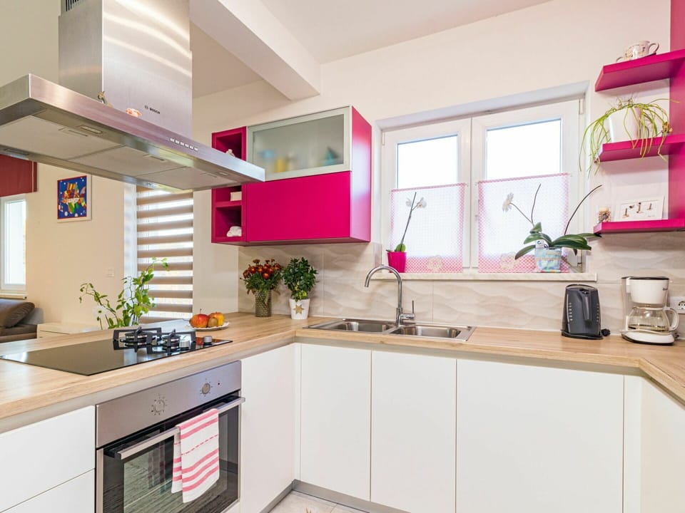 Room, Interior Design, Plumbing Fixture, Property, Tap, Countertop, Pink, Interior Design, Ceiling, Kitchen