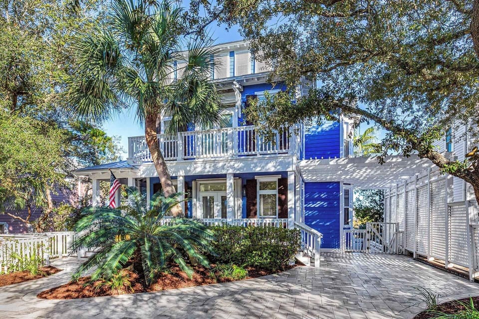 Destin2bHere Exterior
