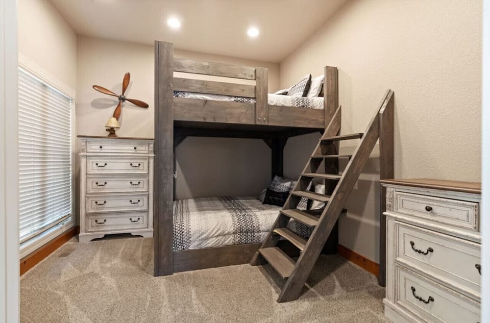 Main level bedroom queen over queen 