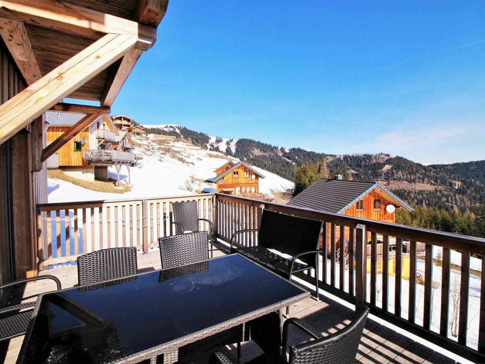 Sky, Property, Building, Mountain, Wood, Tree, Fence, Snow, Cottage, Residential Area
