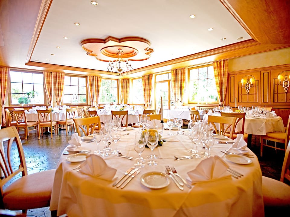 Banquet hall