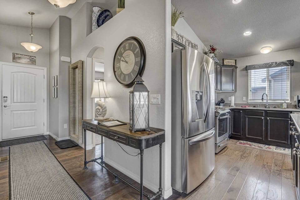 Step into Mountain View Manor, with an open ceoncept design