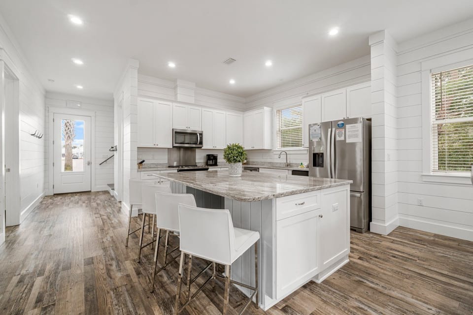 Spacious Kitchen With Large Island Bar On 1st Floor