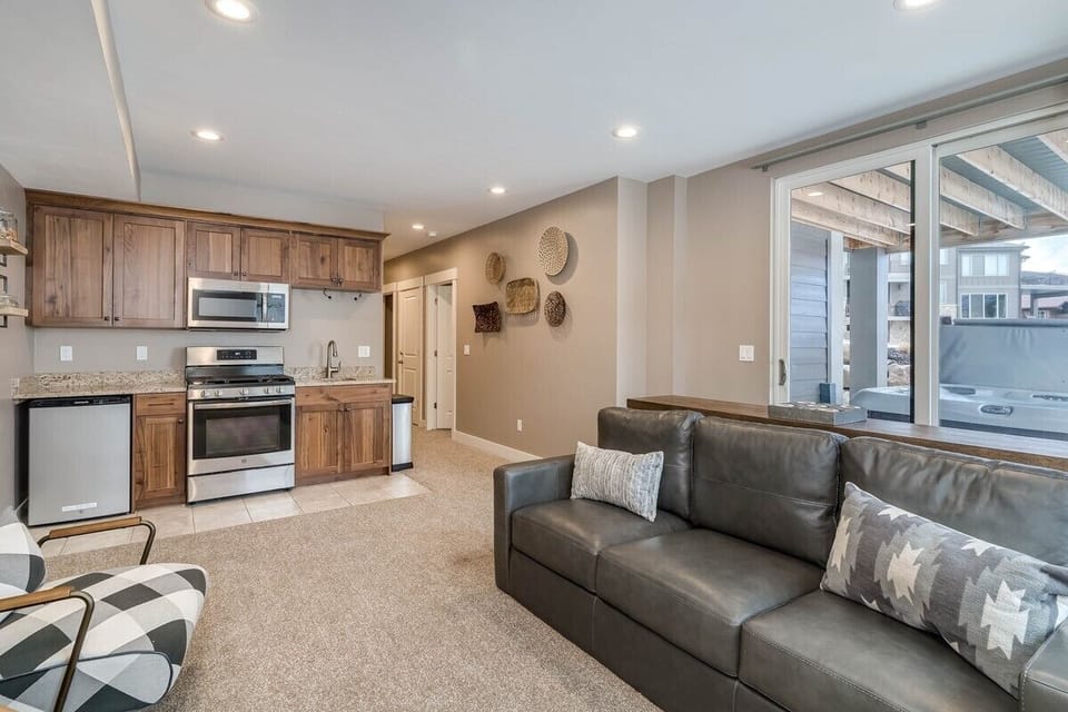 Lower Level Kitchenette/Family Room