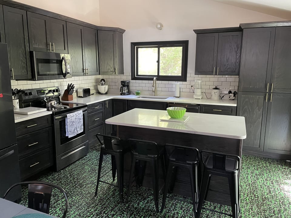 The kitchen is complete 