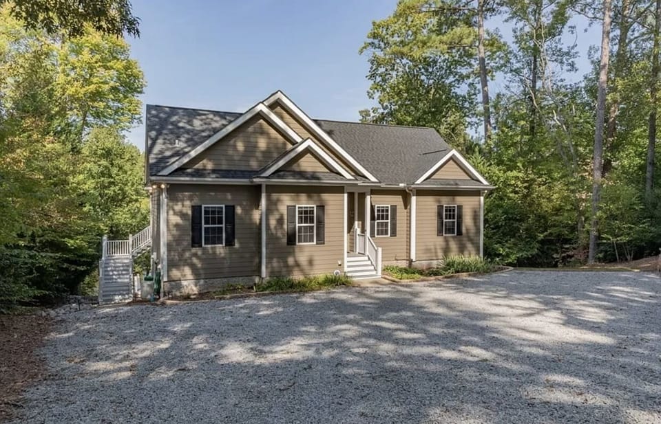 Guests are encouraged to carpool to limit number of cars to 5 in the driveway.