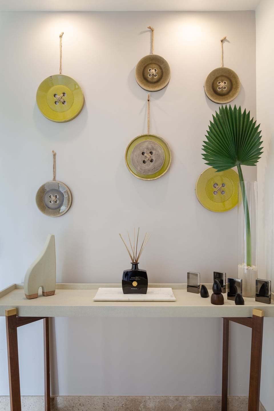 Furniture, Shelf, Table, Pottery, Desk