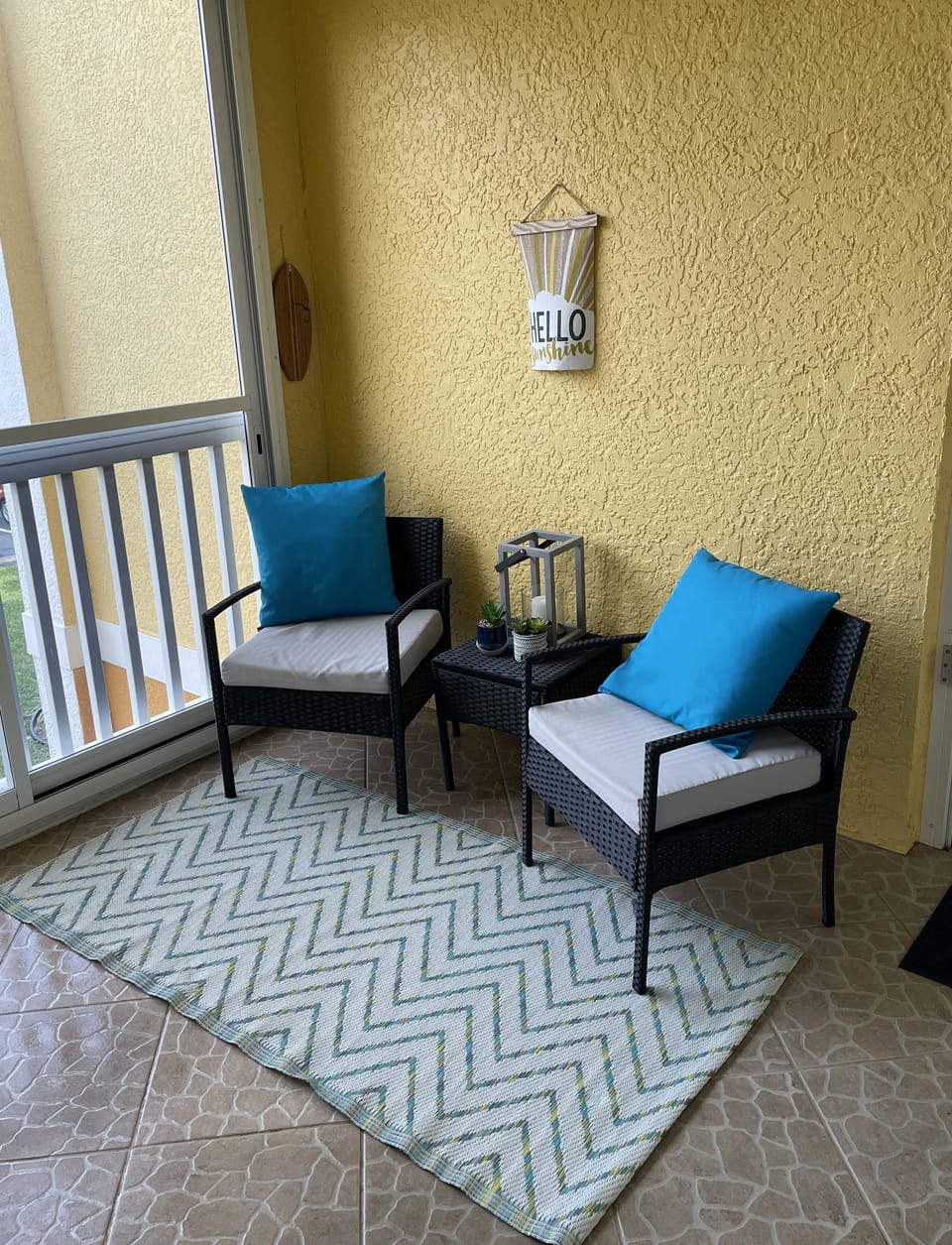 Enclosed lanai/entryway