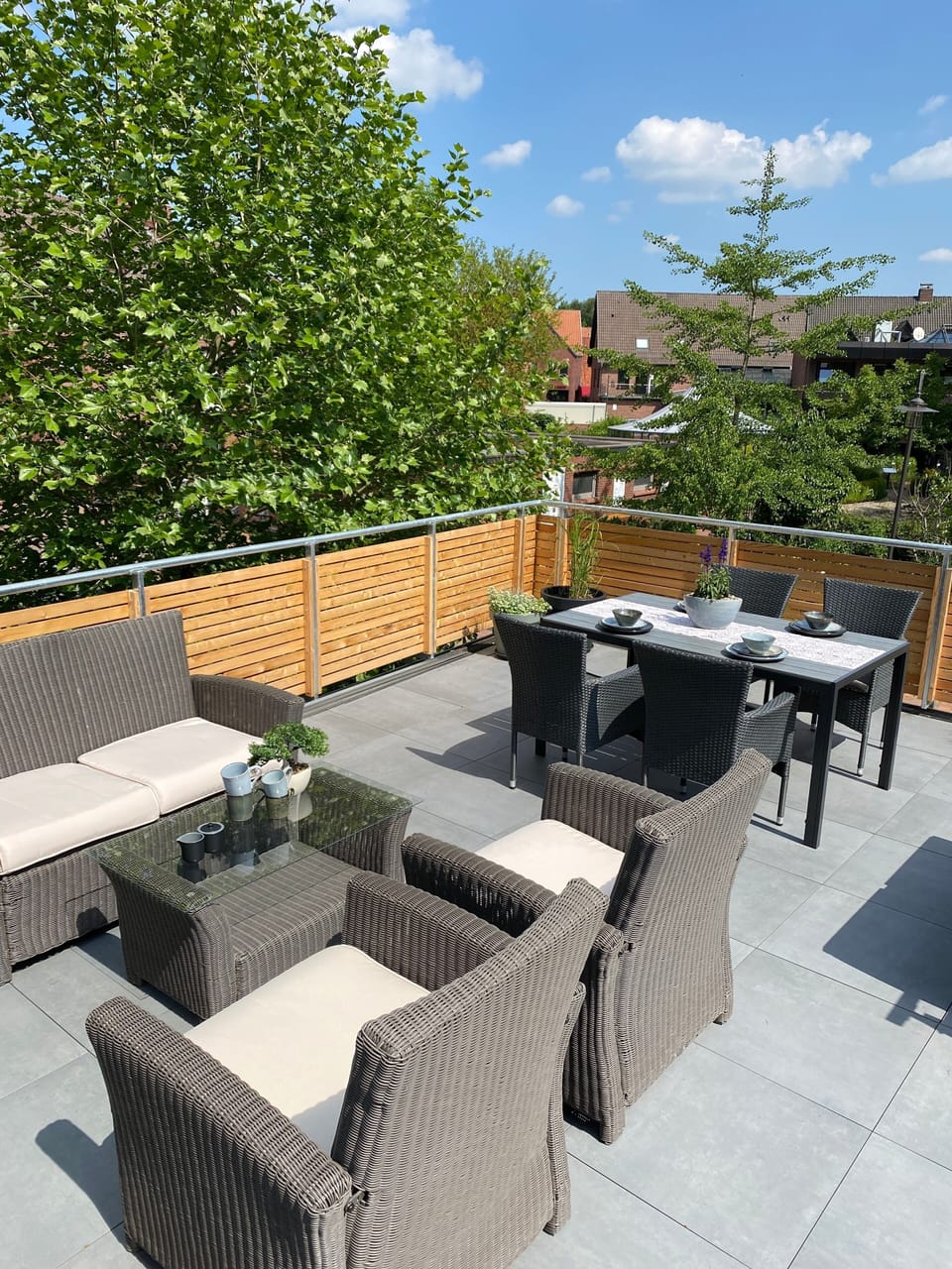 Outdoor dining