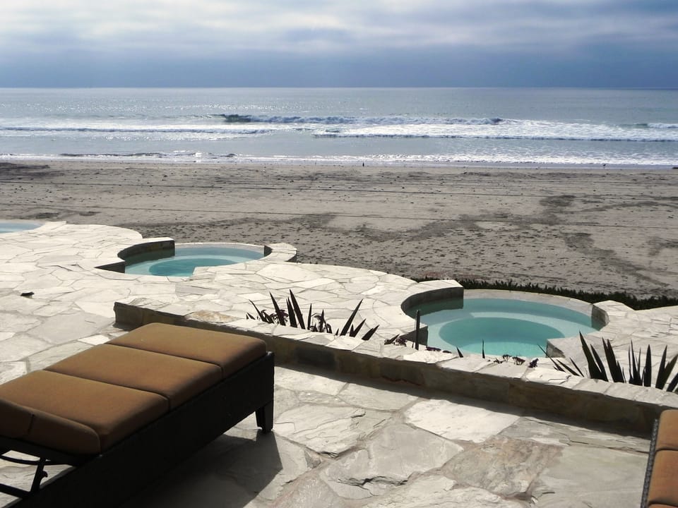 Ocean front jacuzzi’s