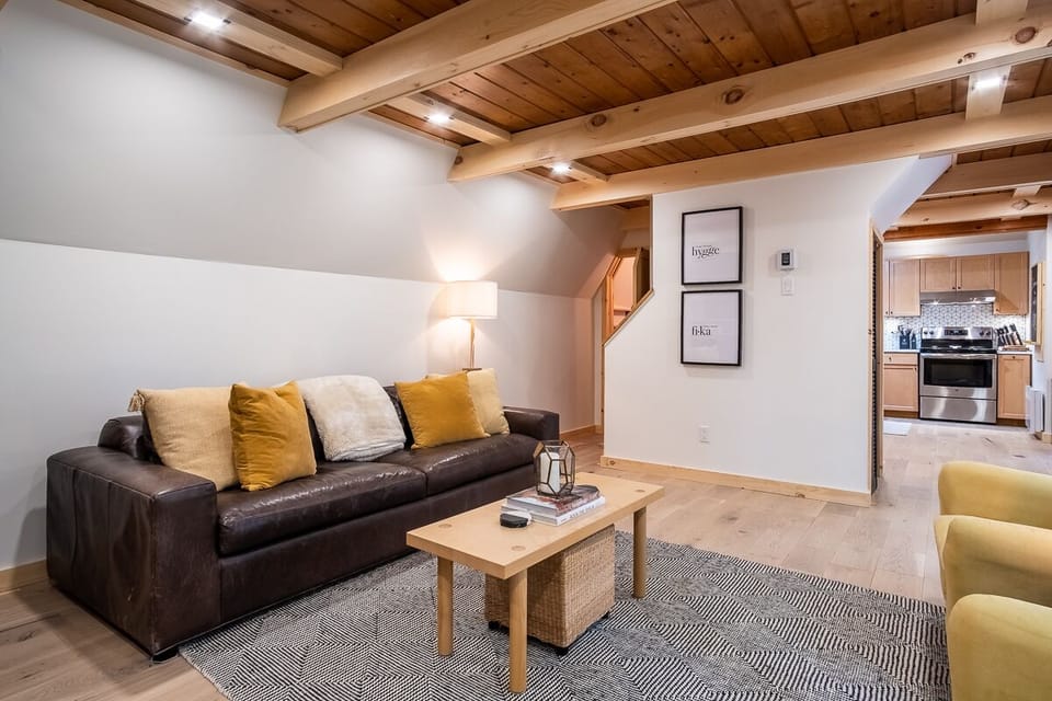 Chalet Finland living room (5)