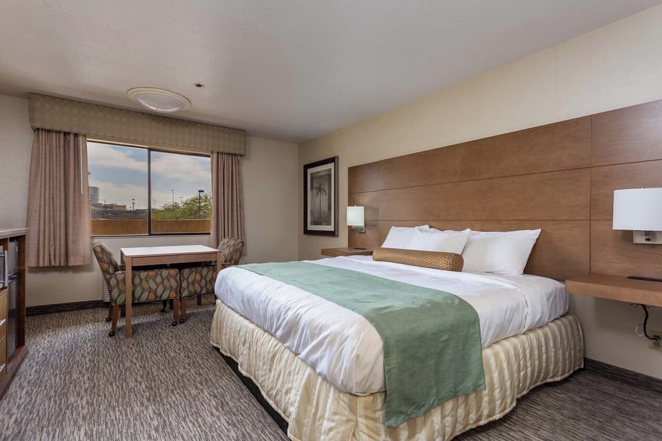 Most comfortable King bed, perfect escape after a long and exhausting day outside!