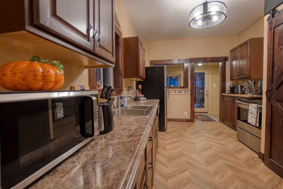 Find yourself in a fully equipped kitchen and exercise you Chef skills !