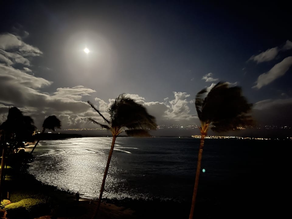 And then there is the full moon rise. BREATHTAKING. 