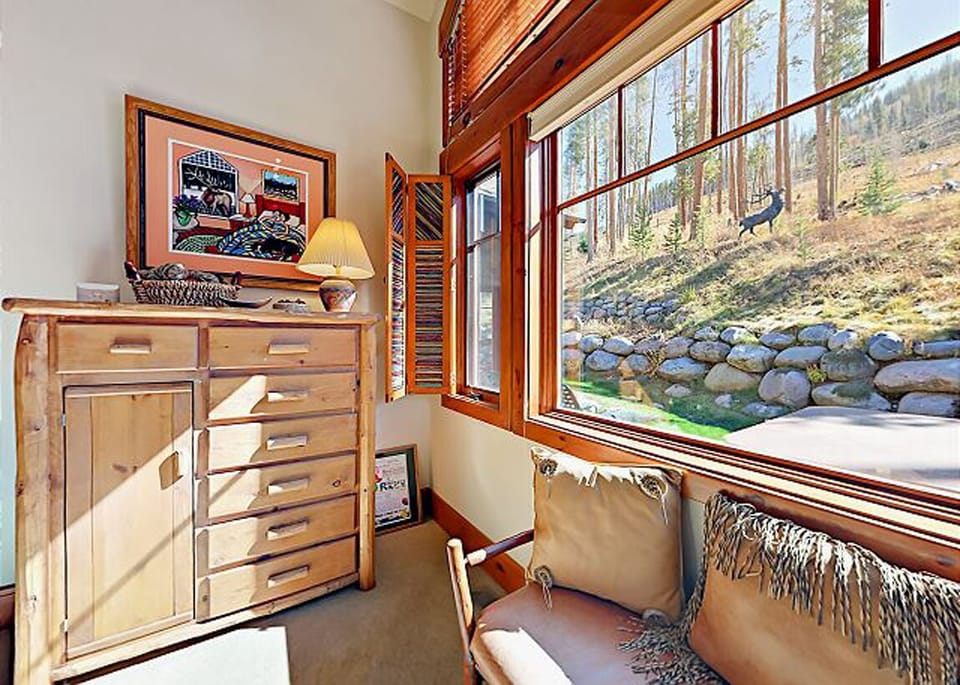 Mater Bedroom unobstructed Mountain Views