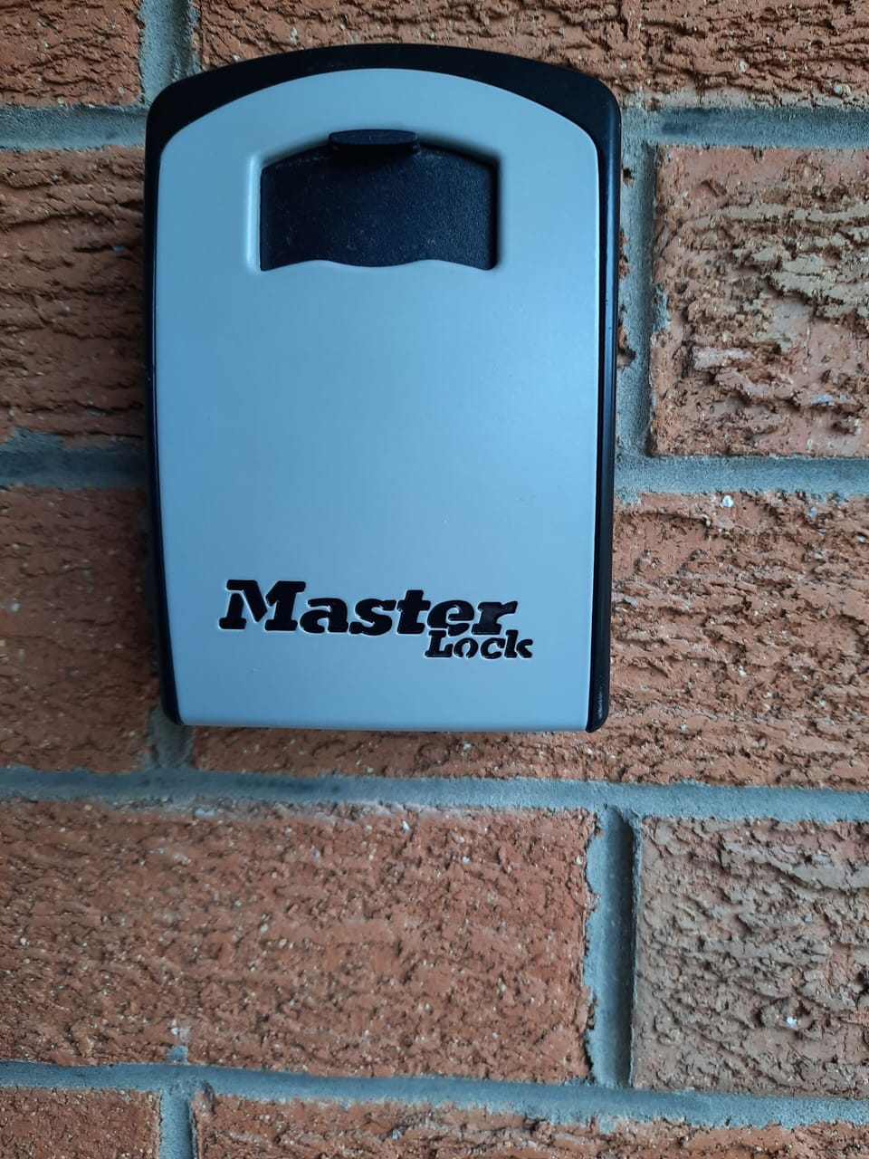 Key lock for self entry