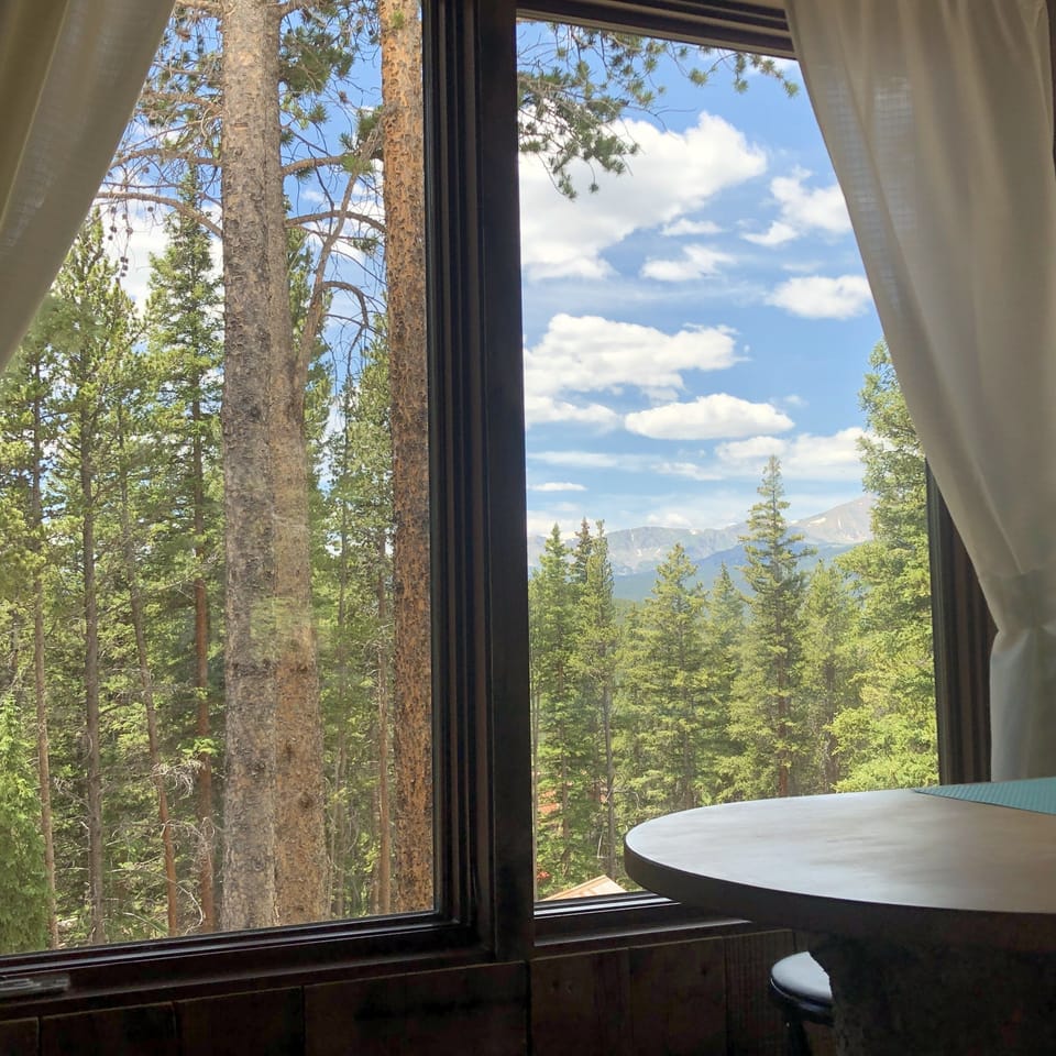 Picture of the mountain range from the dinning area