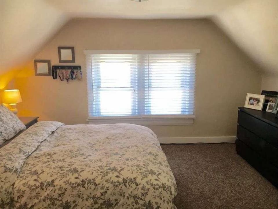 Bedroom 2 of 2.  3rd floor of entire house, 2nd floor of this unit.  photo 2