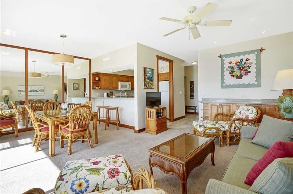 Living & Dining Area