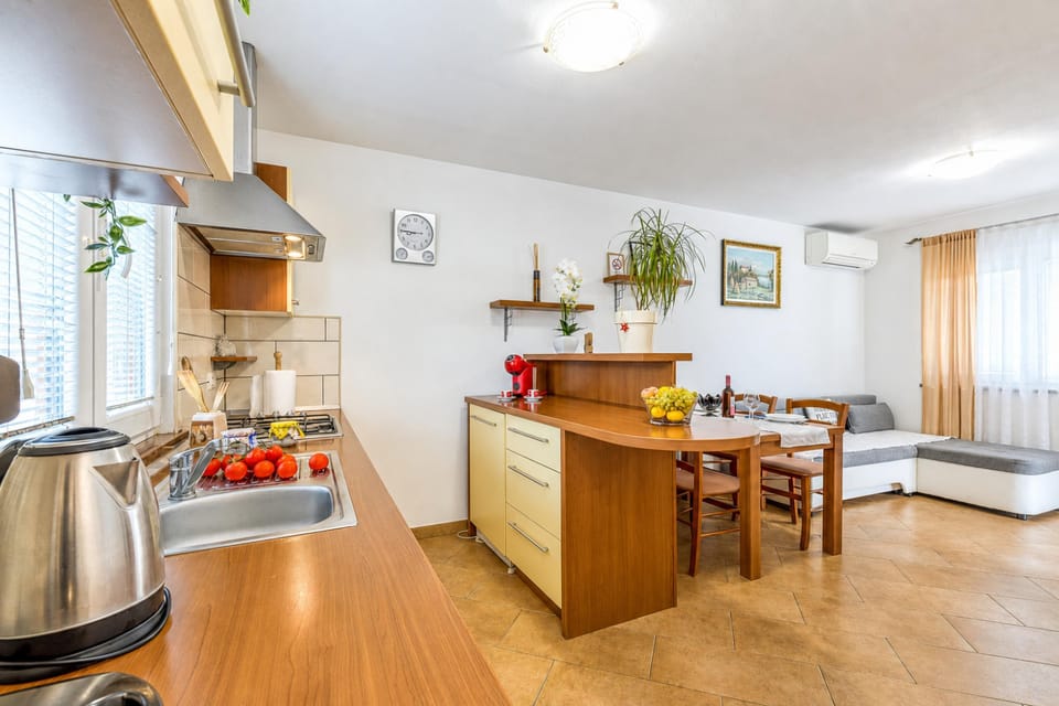 Kitchen and dining area