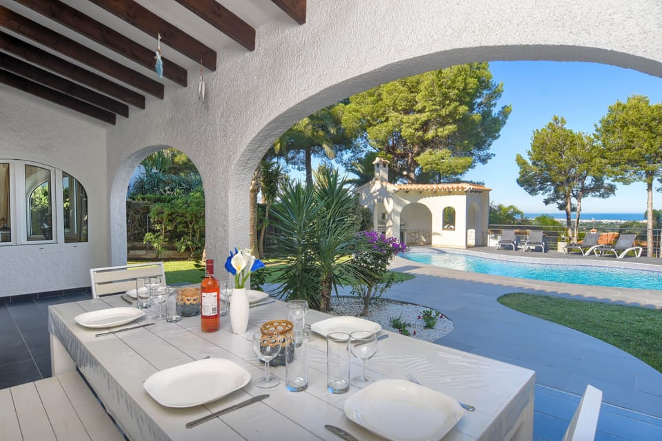 Outdoor dining area