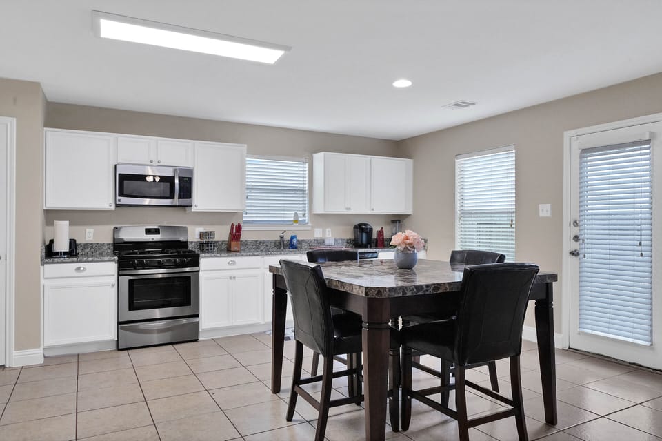 Breakfast nook