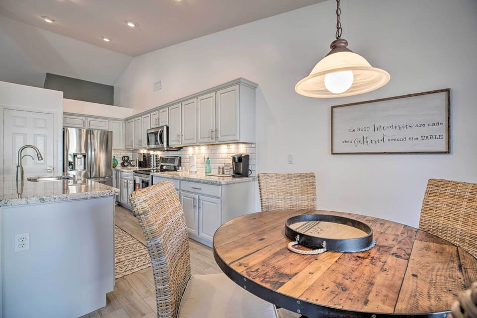 Kitchen | Dishware/Flatware