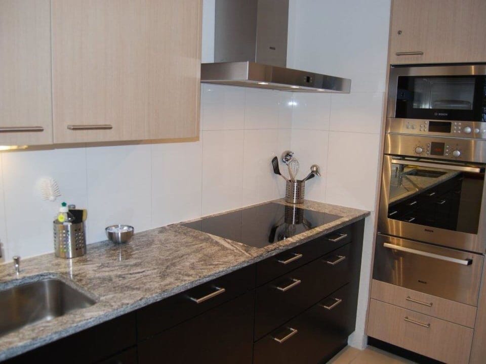 Kitchen Sink, Cabinetry, Countertop, Tap, Property, Sink, Plumbing Fixture, Kitchen, Wood, Interior Design
