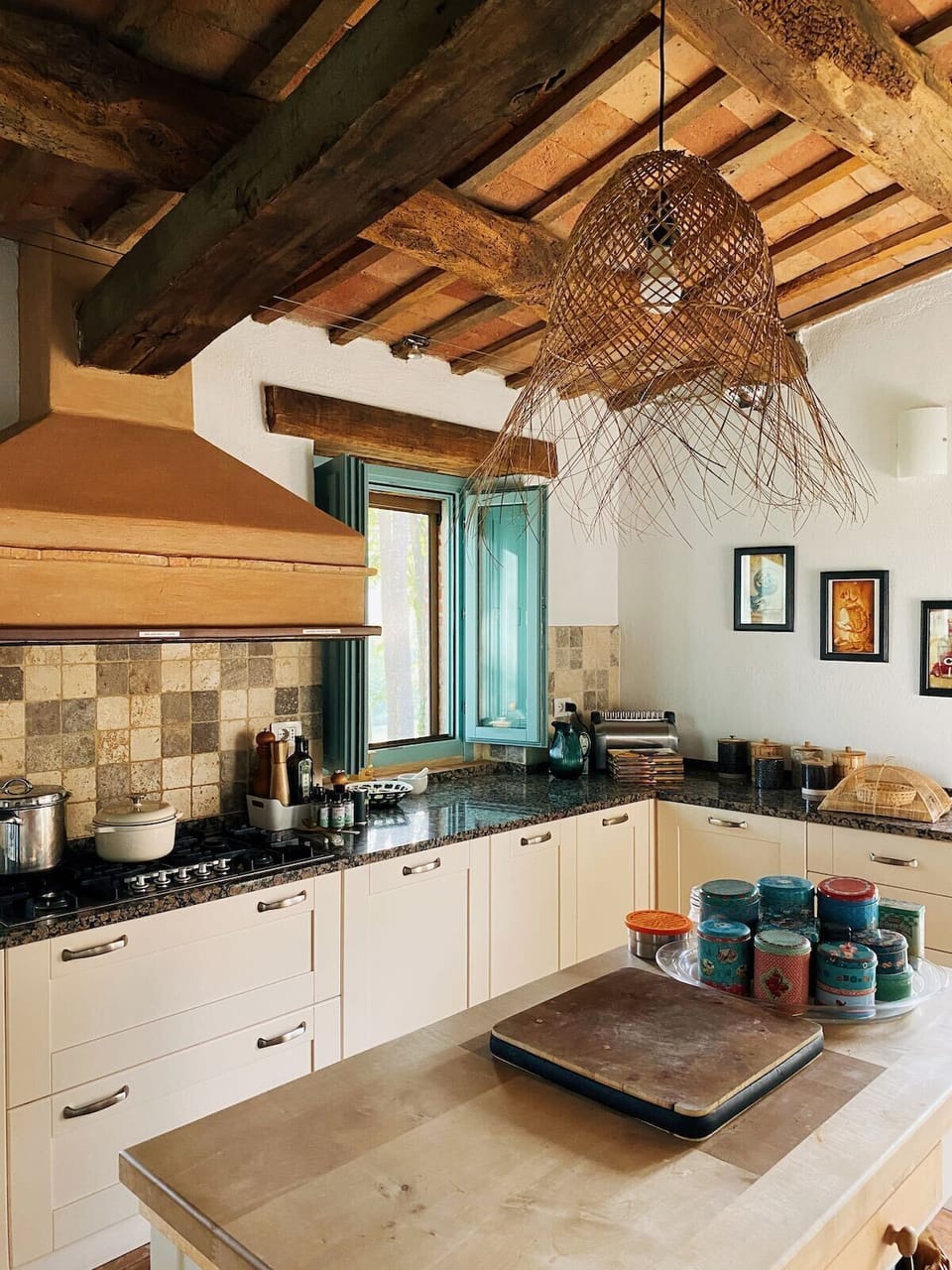 Very spacious kitchen with central work unit, extensive granite working surfaces