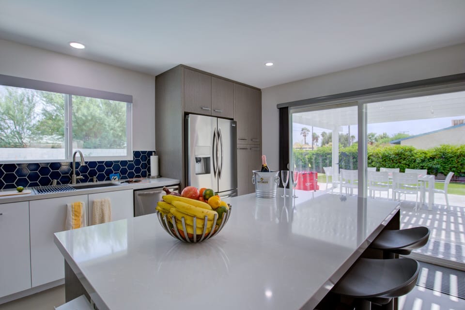 Kitchen & Patio