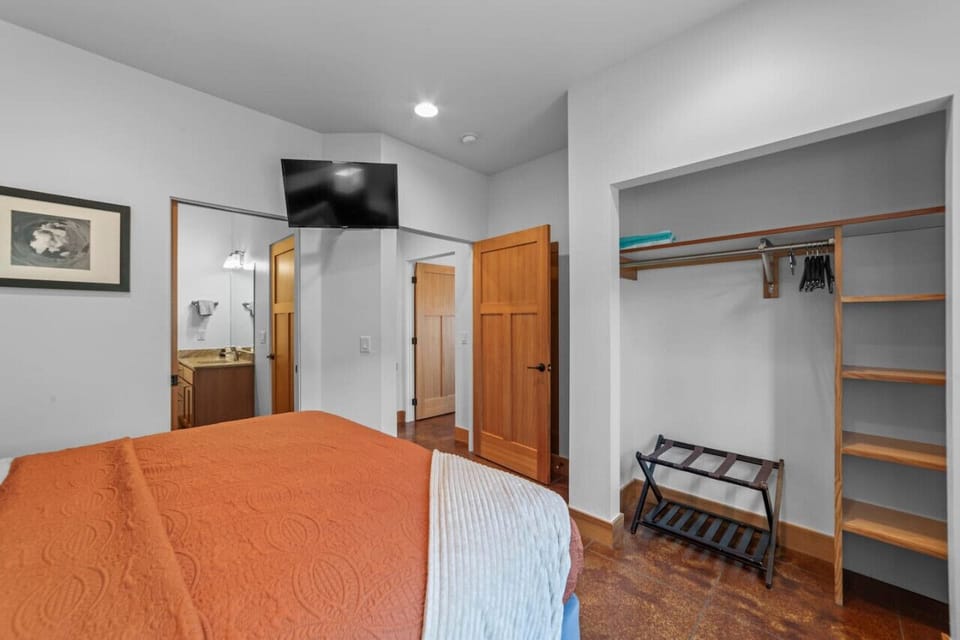 Second King Room