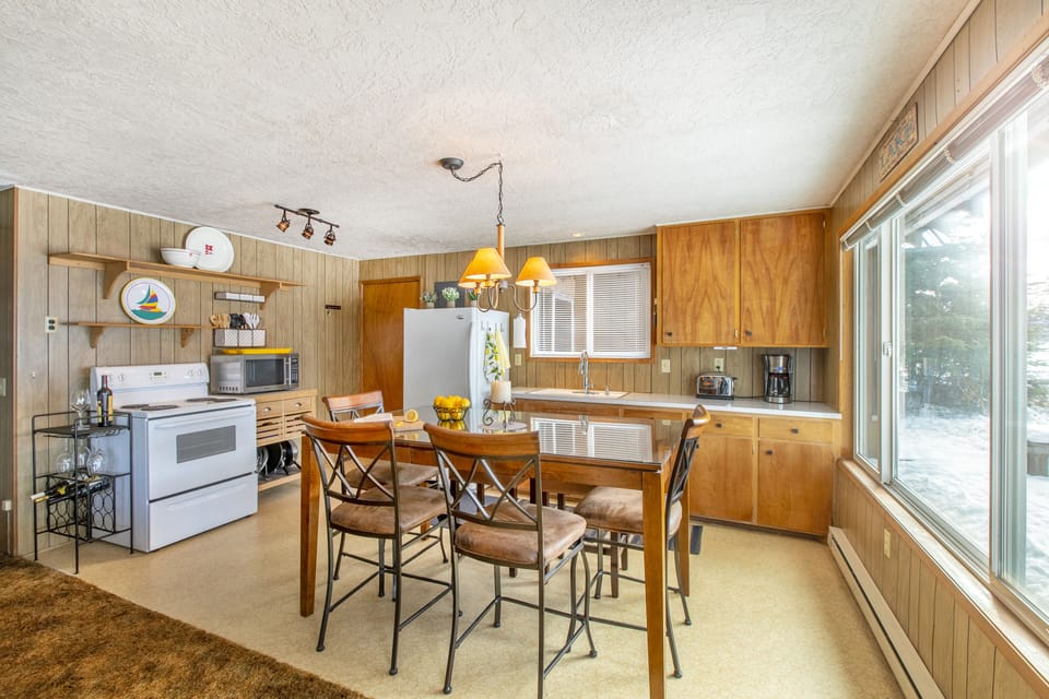 Well-equipped kitchen with newer appliances