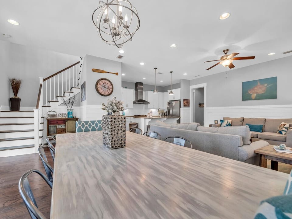 Dining to kitchen view