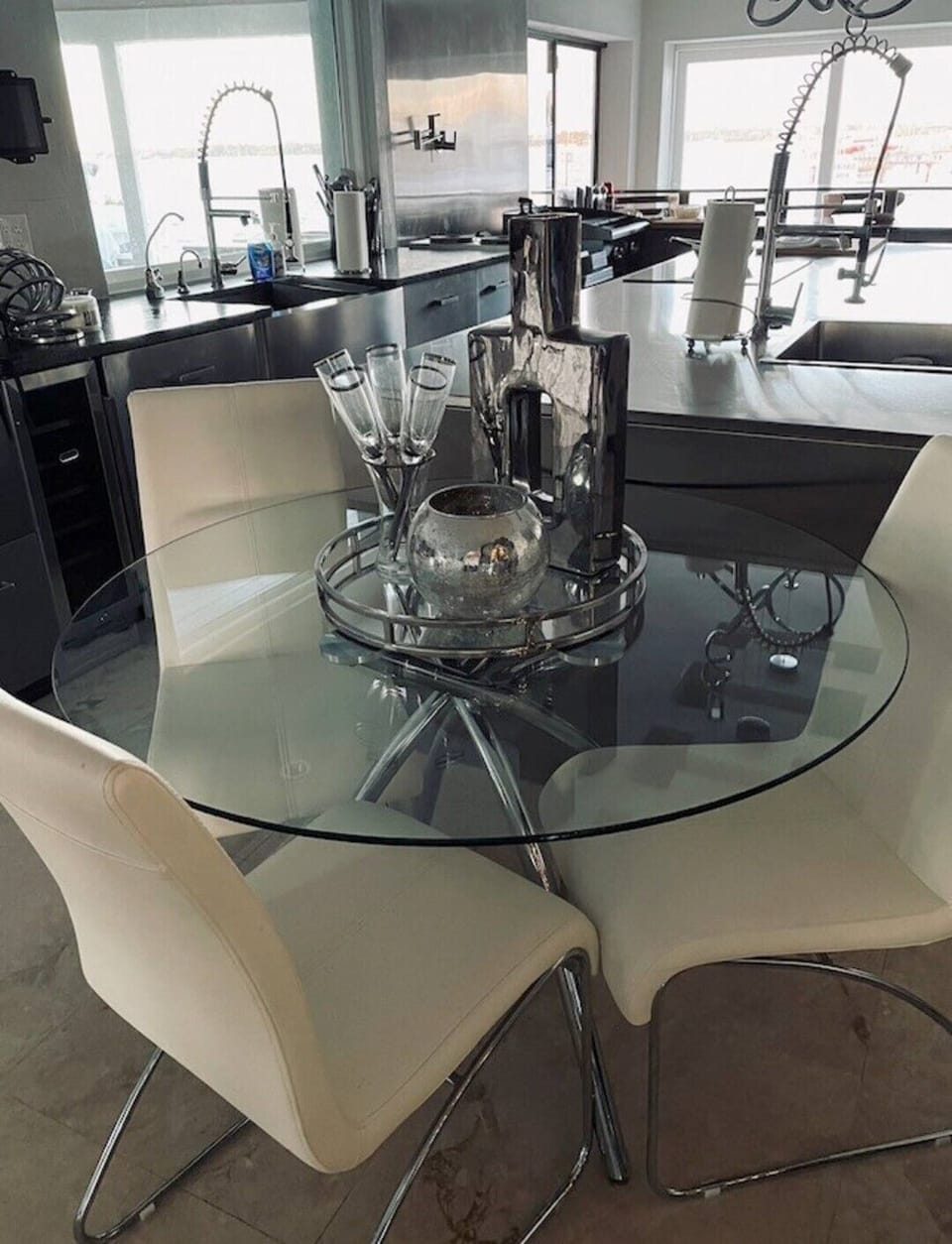 indoor dining table for 3 people