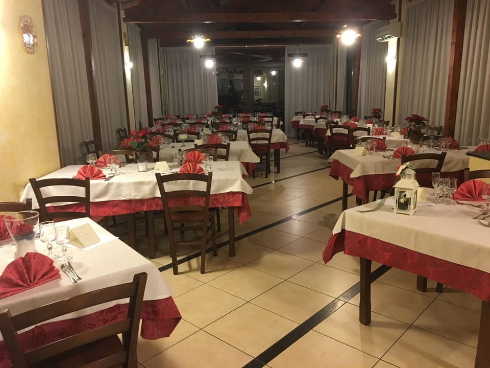 Banquet hall