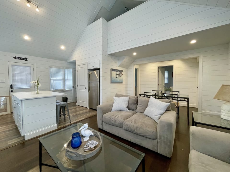 Main House Living & Dining
