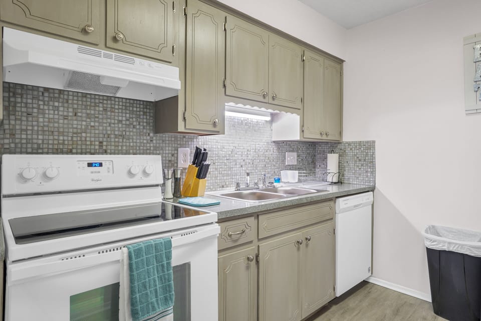 Cook With Flair in Our Modern and Well-furnished Kitchen. 