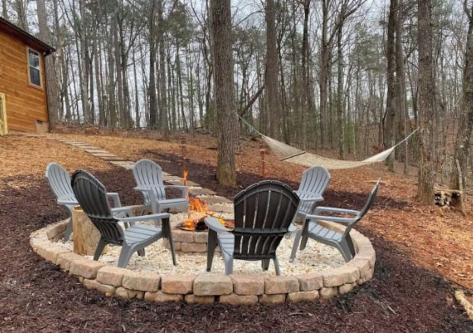 Enjoy the Sunset and gaze the stars with family and friends at the fire #cabin