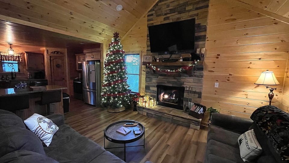 Christmas time at the cabin is magical with a Cozy Feel! #Christmascabin