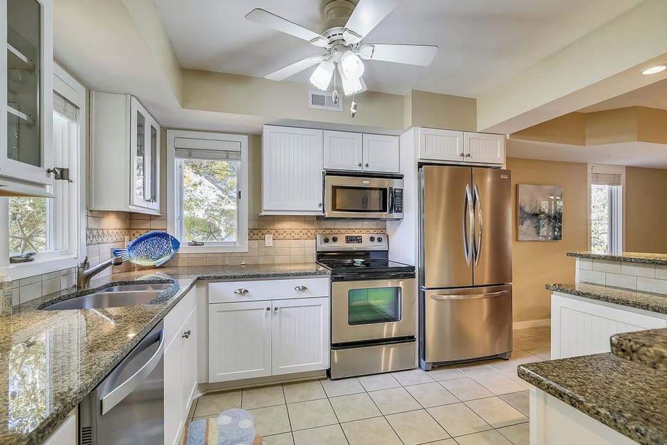 Main Level,Kitchen,