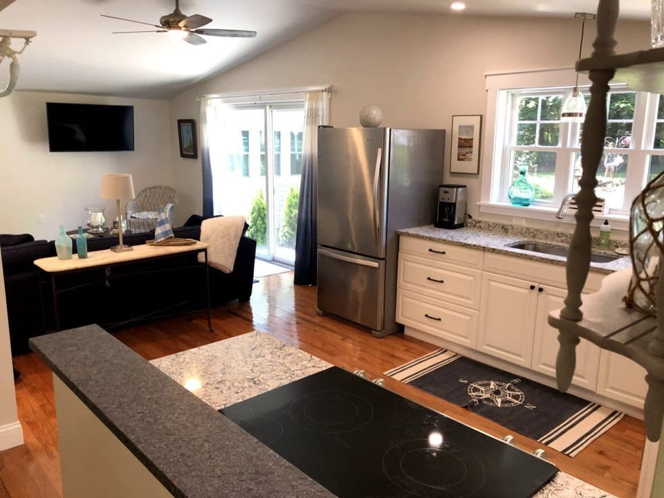 Kitchen / Living Room