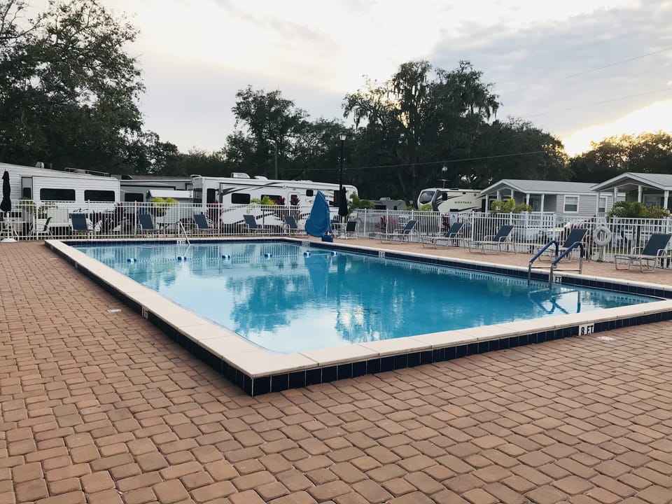 ✨Resort includes heated outdoor pool 🏊 