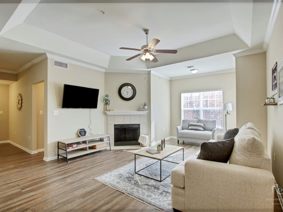 Living room with SMART TV and Queen sleeper sofa